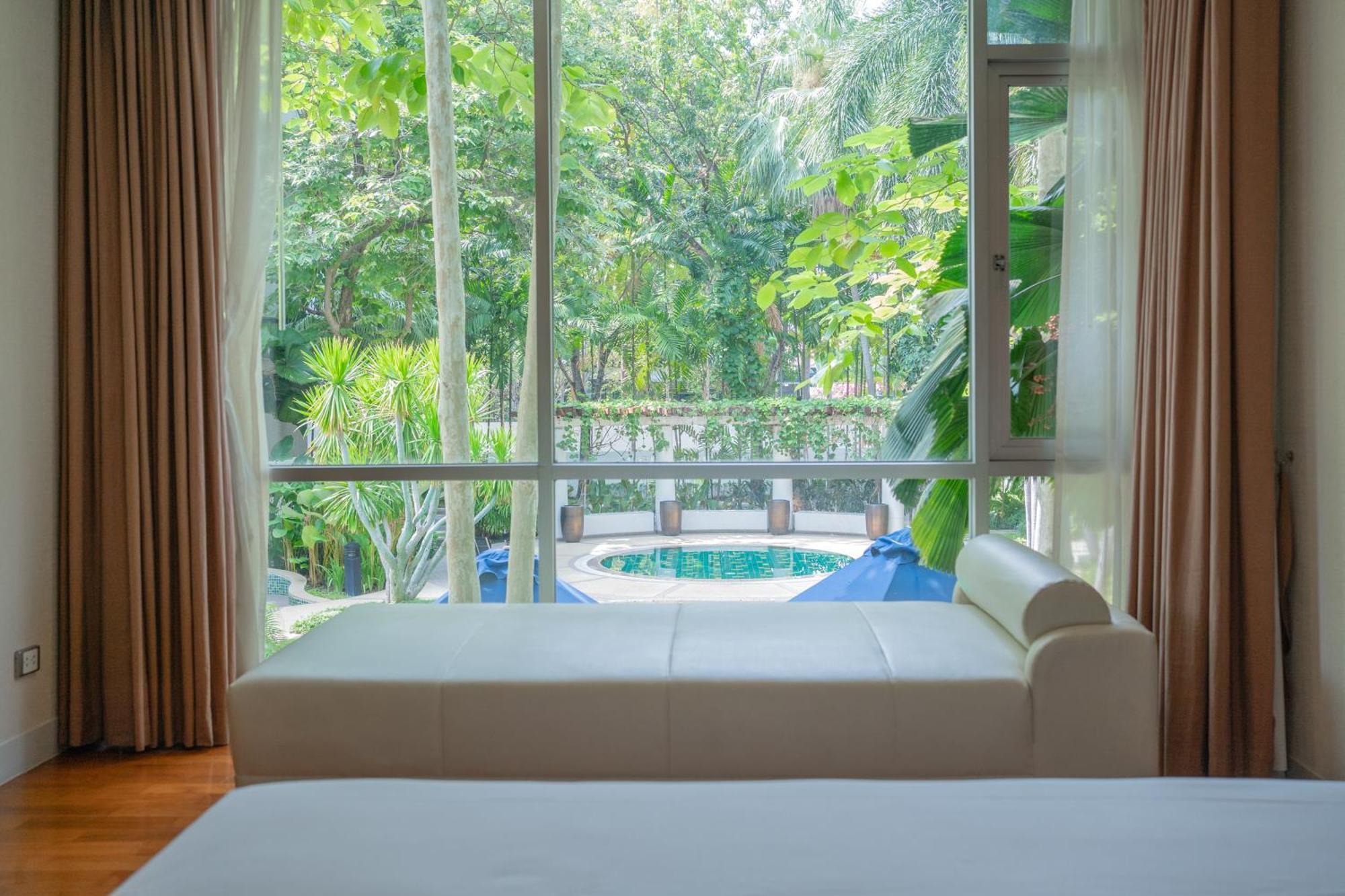 The Park Nine Hotel Srinakarin Bangkok Rum bild